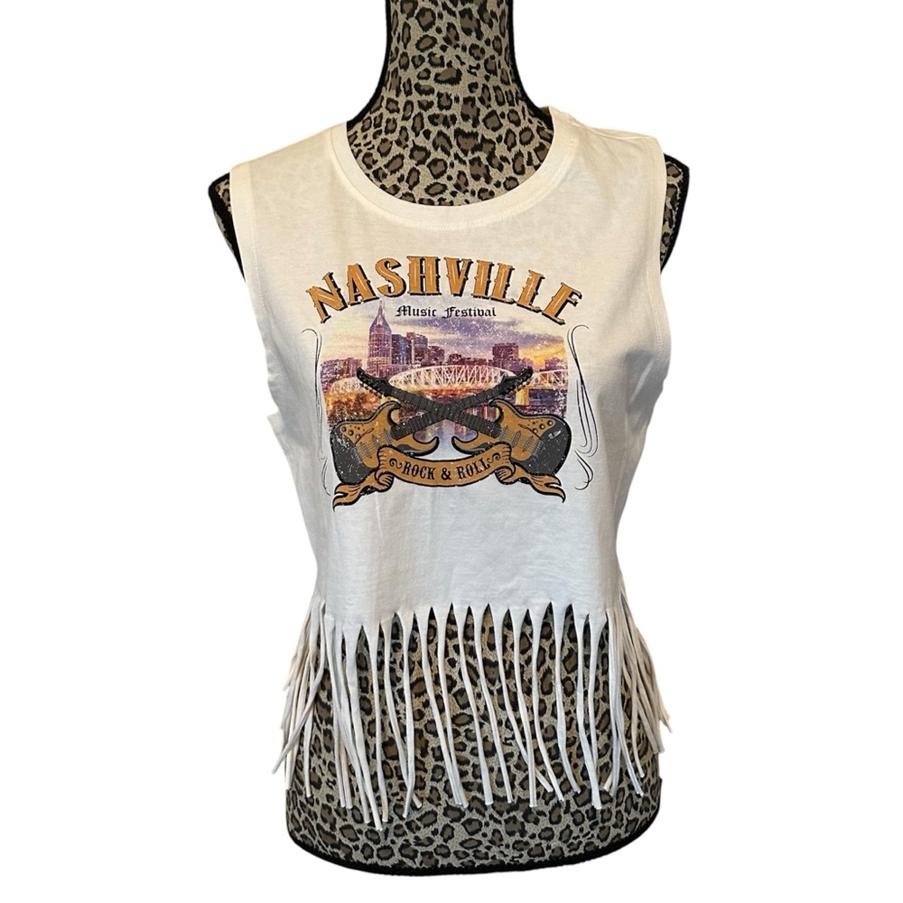 Love ☮️ & Lazy Days T-shirt Women’s Size XL Cream 100% Cotton “Nashville”